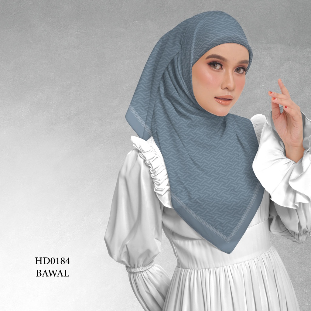 Tudung Bawal (Square Hijab) in HD0184