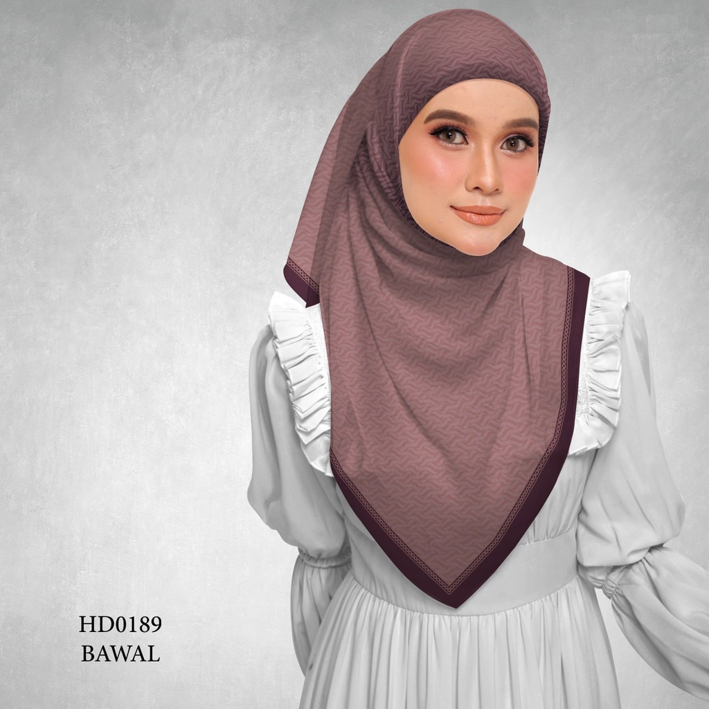 Tudung Bawal (Square Hijab) in HD0189